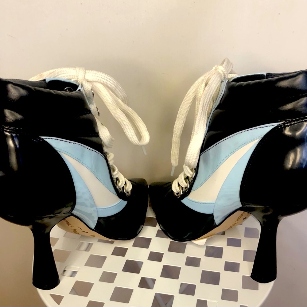 Gianni bini 7M No Original Shoe Box. But I can do Bubble Wrap and dash bag.